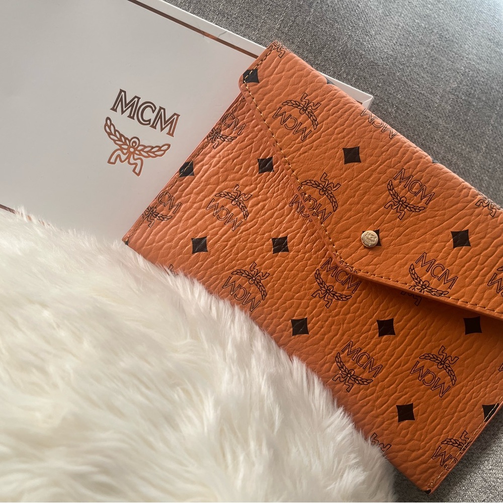MCM Envelope Clutch